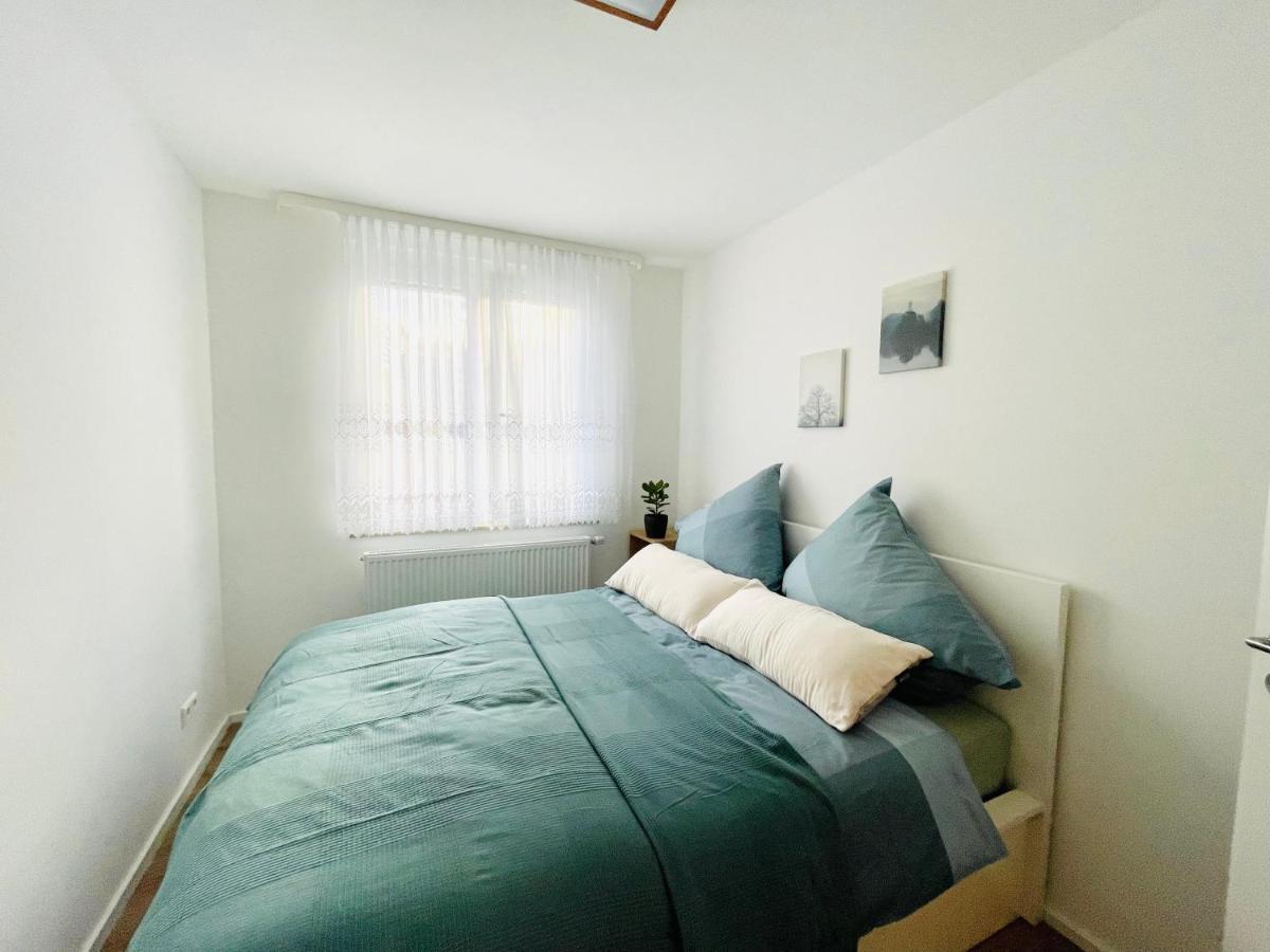 Frisch Renoviertes Und Charmantes Apartment Estugarda Exterior foto