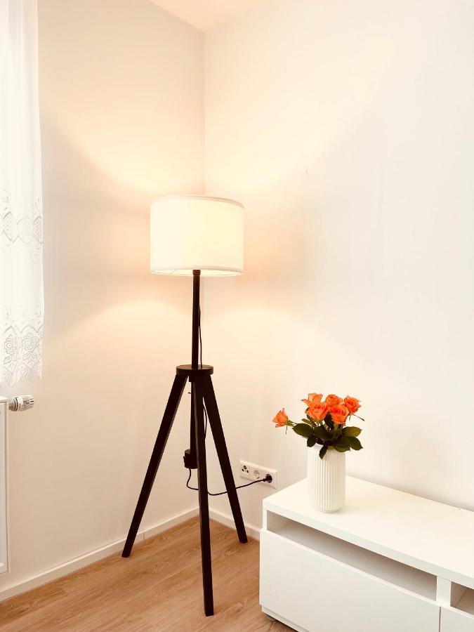 Frisch Renoviertes Und Charmantes Apartment Estugarda Exterior foto