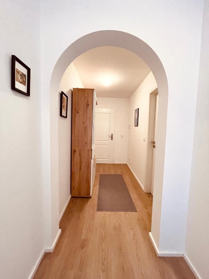 Frisch Renoviertes Und Charmantes Apartment Estugarda Exterior foto